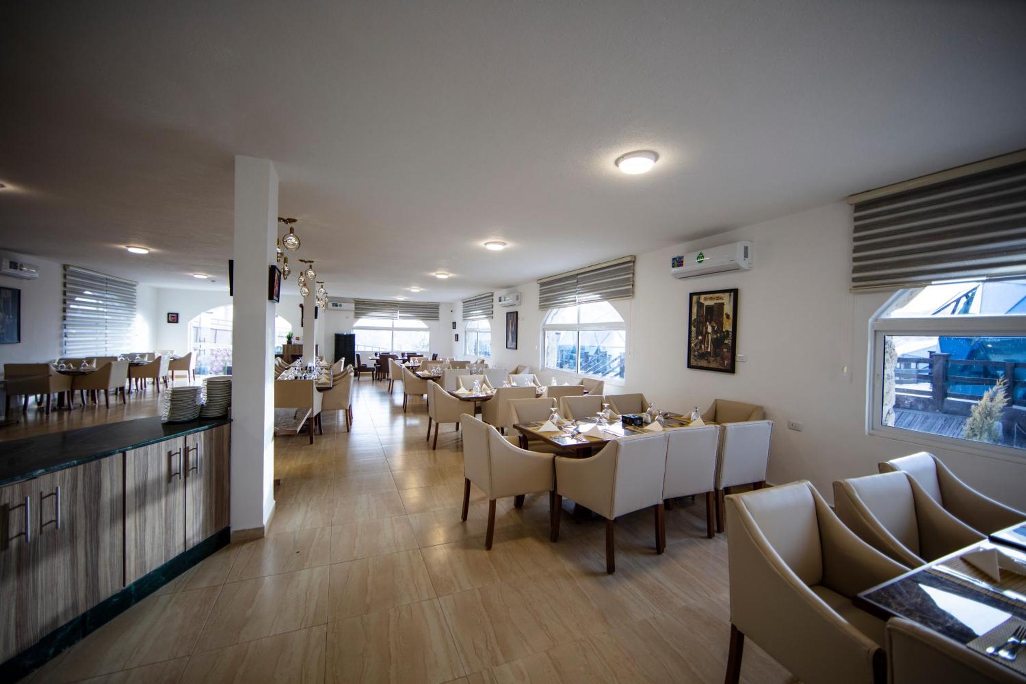 Petra Seasons Luxury Resort Al Hayy Exterior foto