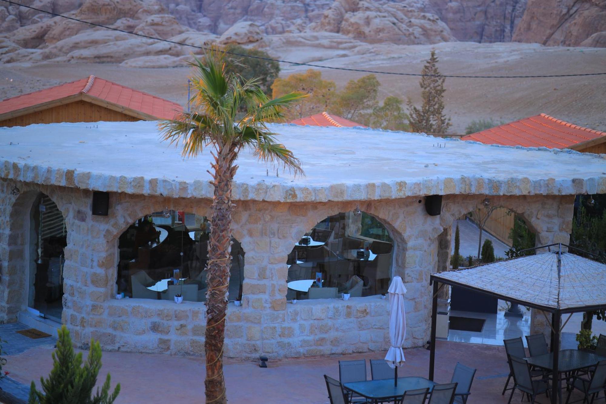 Petra Seasons Luxury Resort Al Hayy Exterior foto